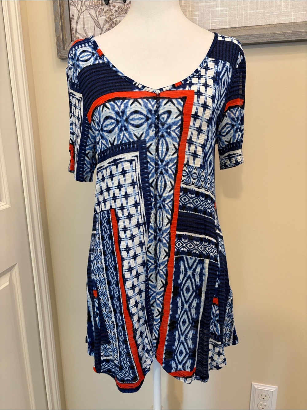 Cable & Gauge V-Neck Tunic Small Red White Blue